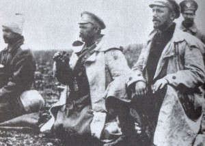 Генерал-майор В.И.Тапилин на позициях